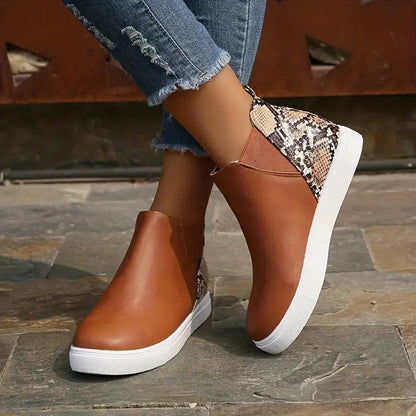 LM | Women's boots with snakeskin pattern