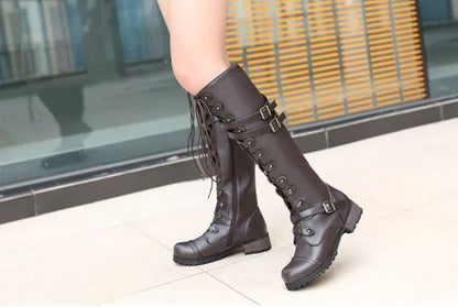 LM | Women's boots in Roman style with lacing up to the knee and platform soles