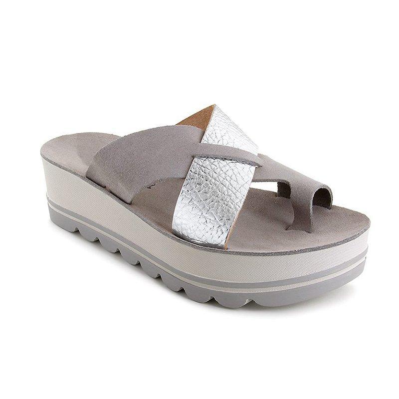 TS | Stylish platform sandals with crossed straps