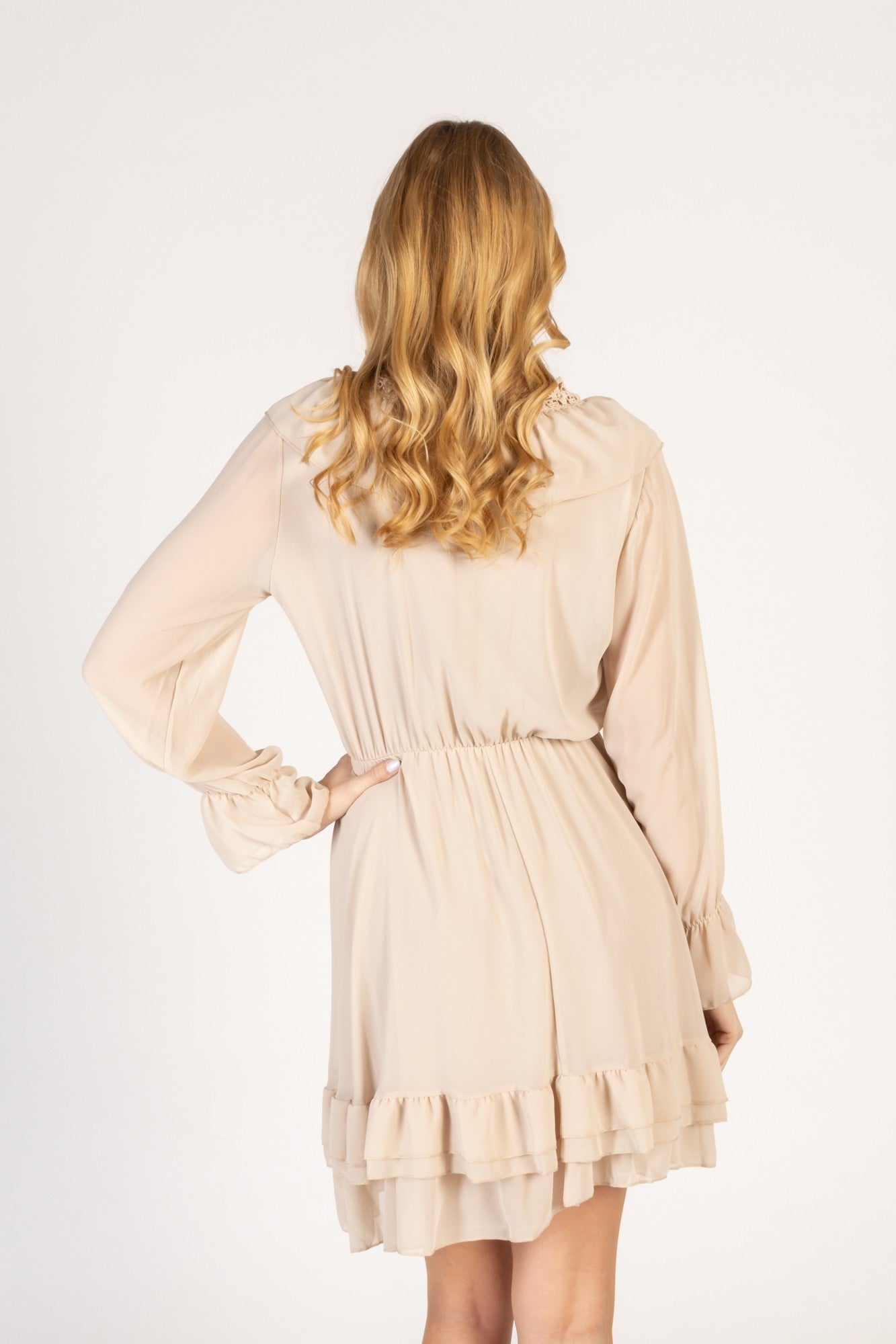 LM | Elegant mini dress with V-neckline