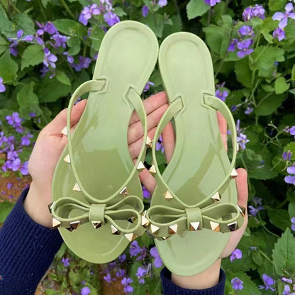 TS | Classic and stylish general sandals